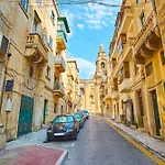 Valletta Vibes Floor With Jacuzzi