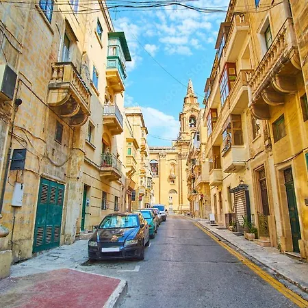 Valletta Vibes Floor With Jacuzzi
