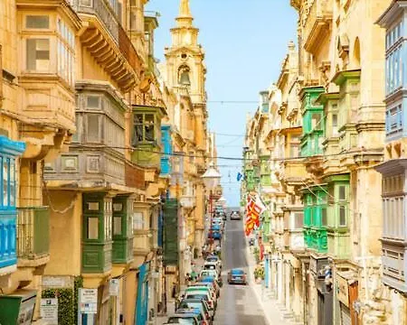 Valletta Vibes Floor With Jacuzzi 公寓 弗洛里亚纳